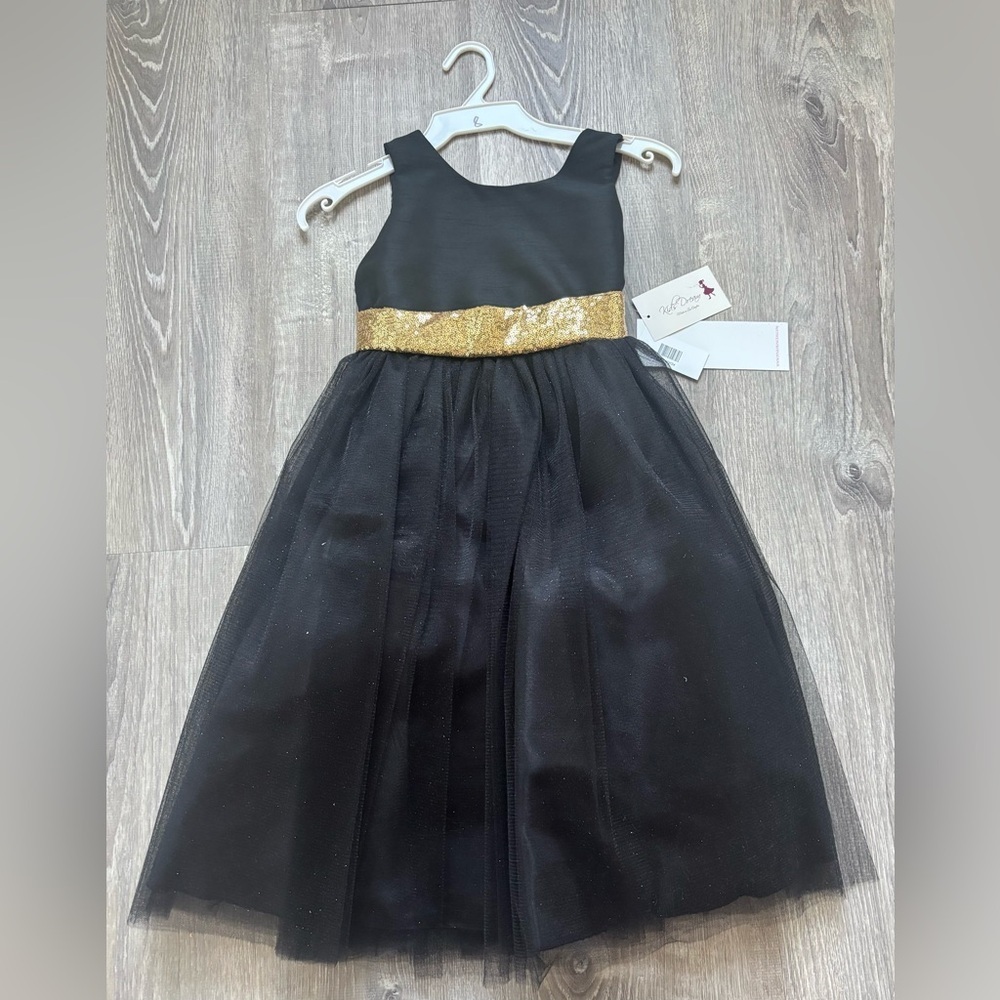 NWT Black Dupioni Tulle Dress W/ Gold
Sequins V-Back &Bow Size 9/10